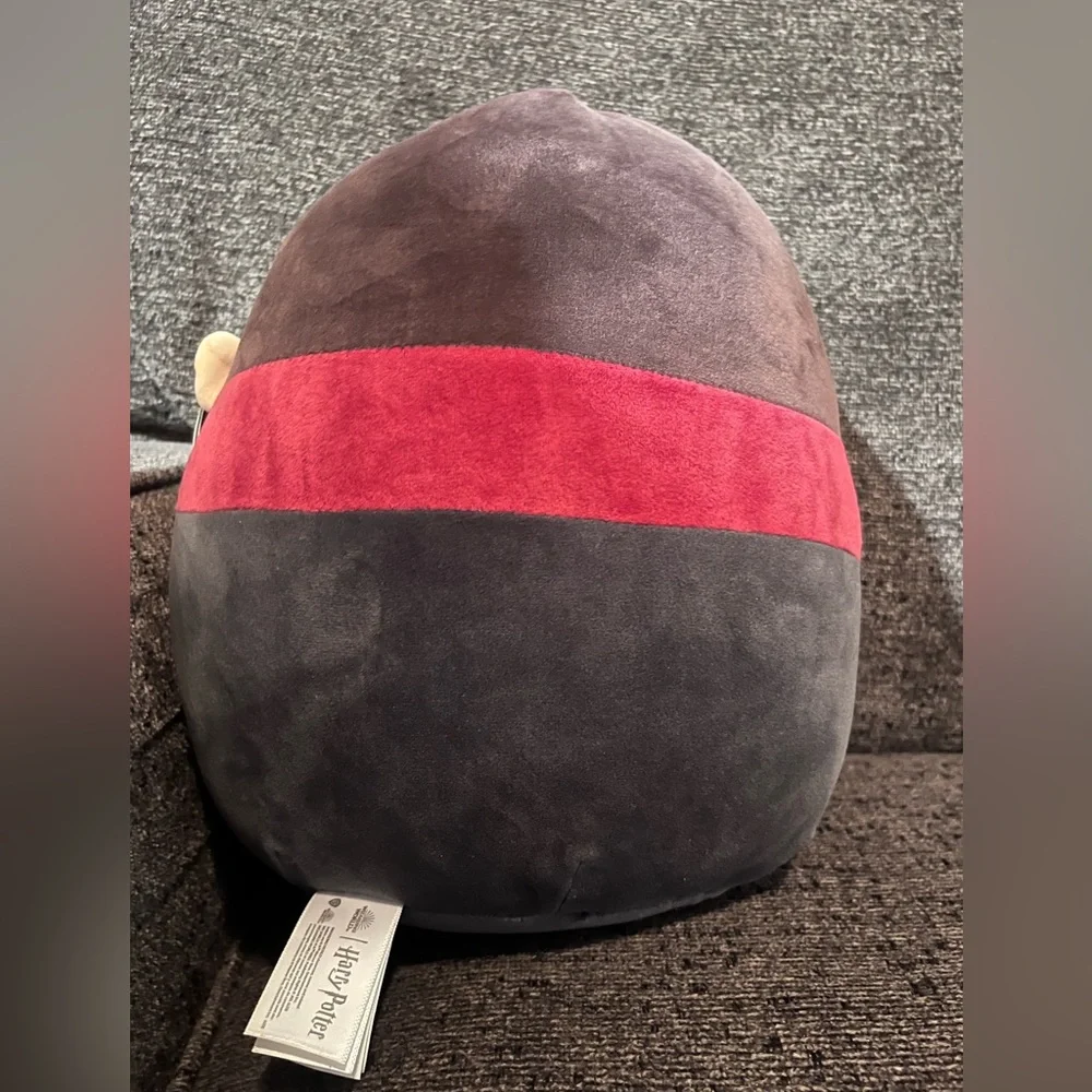 Warner Bros. Harry Potter Plush with Burgundy and Beige Squishmallow! - Picture 4 of 5